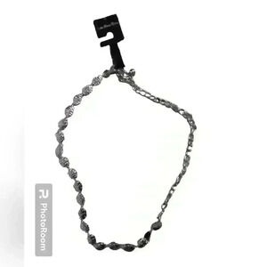 Lake Shore Drive sliver tone belt sz m